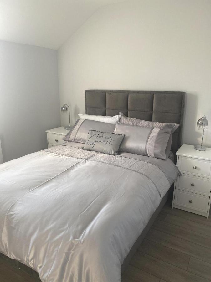 Modern 3-Bed Apartment In Magherafelt Sleeps 8 Extérieur photo