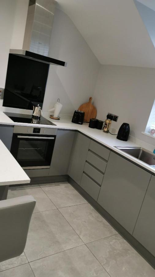 Modern 3-Bed Apartment In Magherafelt Sleeps 8 Extérieur photo